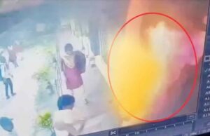 दिल्ली कॉलेज प्रिंसिपल पर यौन शोषण का आरोप, 17 छात्राओं ने किया खुलासा दिल्ली कॉलेज प्रिंसिपल पर यौन शोषण का आरोप, 17 छात्राओं ने किया खुलासा