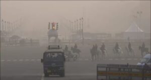 दिल्ली में जहरीली हवा का कहर जारी, गणतंत्र दिवस से पहले ‘गैस चैंबर’ बनी राजधानी